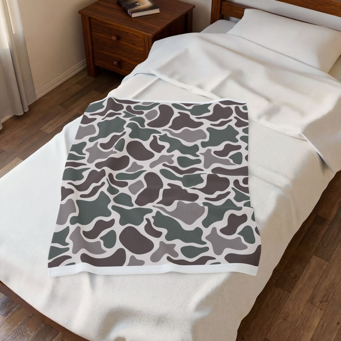 Camo Pattern Velveteen Plush Blanket